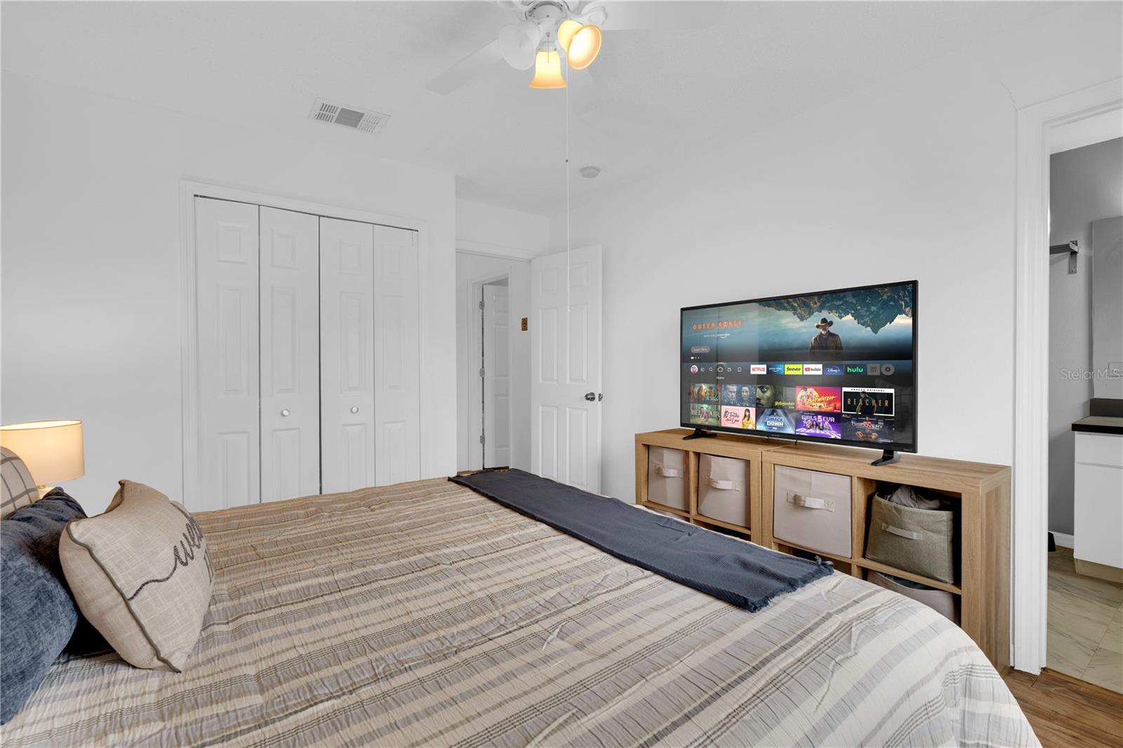 Image 15 of 25 For 4703 Vero Beach Place