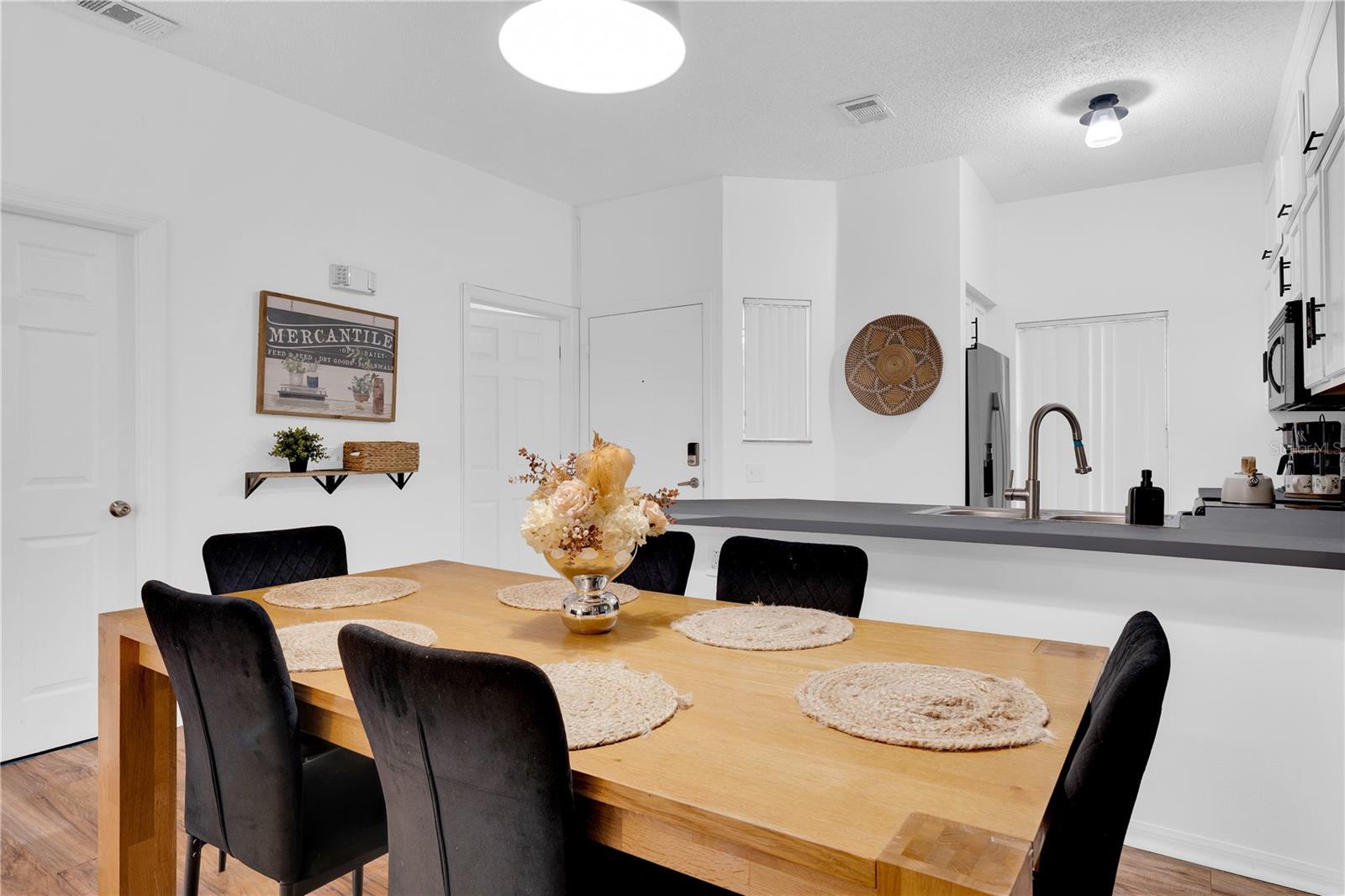 Image 4 of 25 For 4703 Vero Beach Place