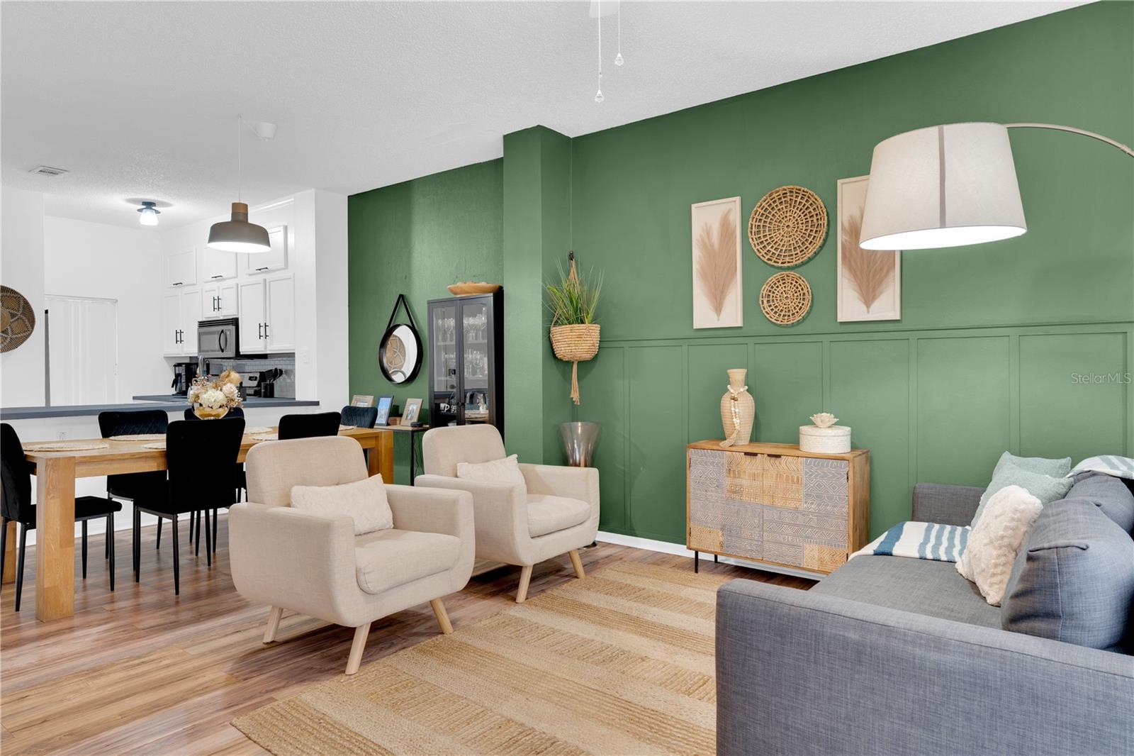 Image 7 of 25 For 4703 Vero Beach Place