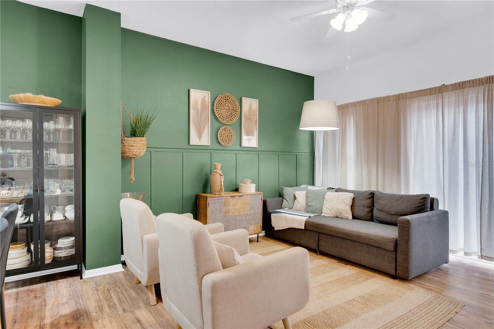 Image 8 of 25 For 4703 Vero Beach Place