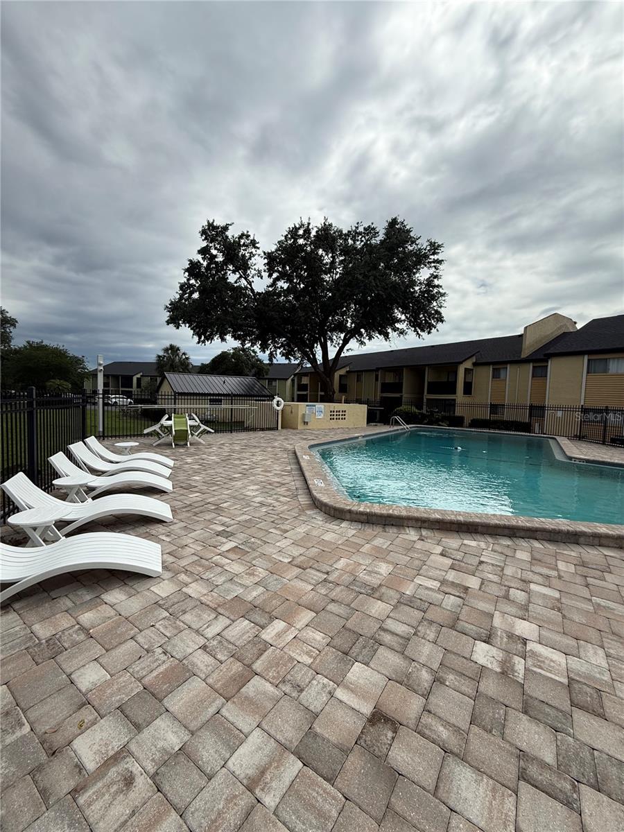 Image 13 of 26 For 900 Lake Destiny Road A