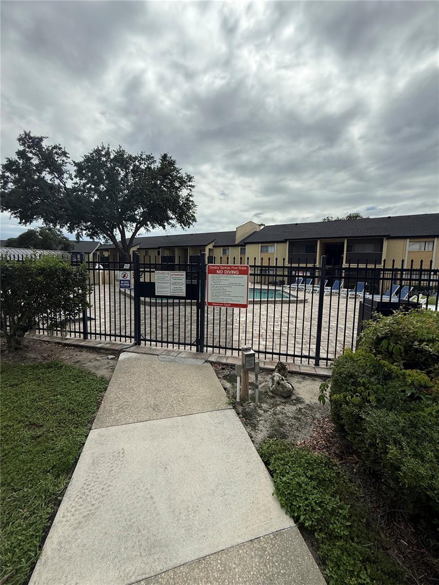 Image 14 of 26 For 900 Lake Destiny Road A