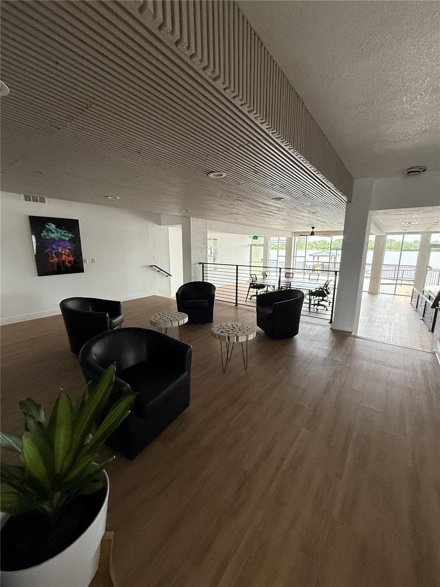 Image 22 of 26 For 900 Lake Destiny Road A