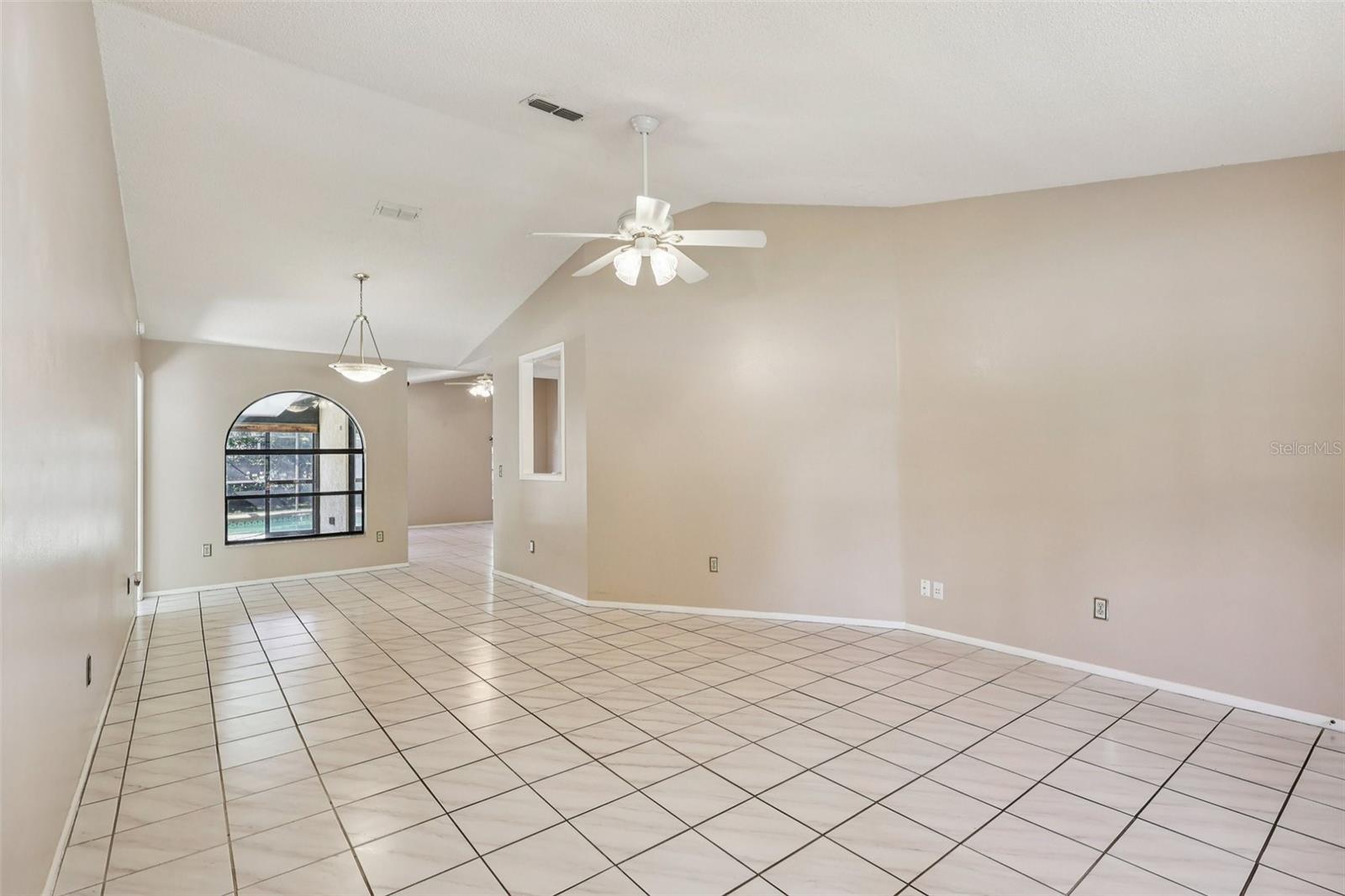 Image 11 of 47 For 9913 Chesham Drive