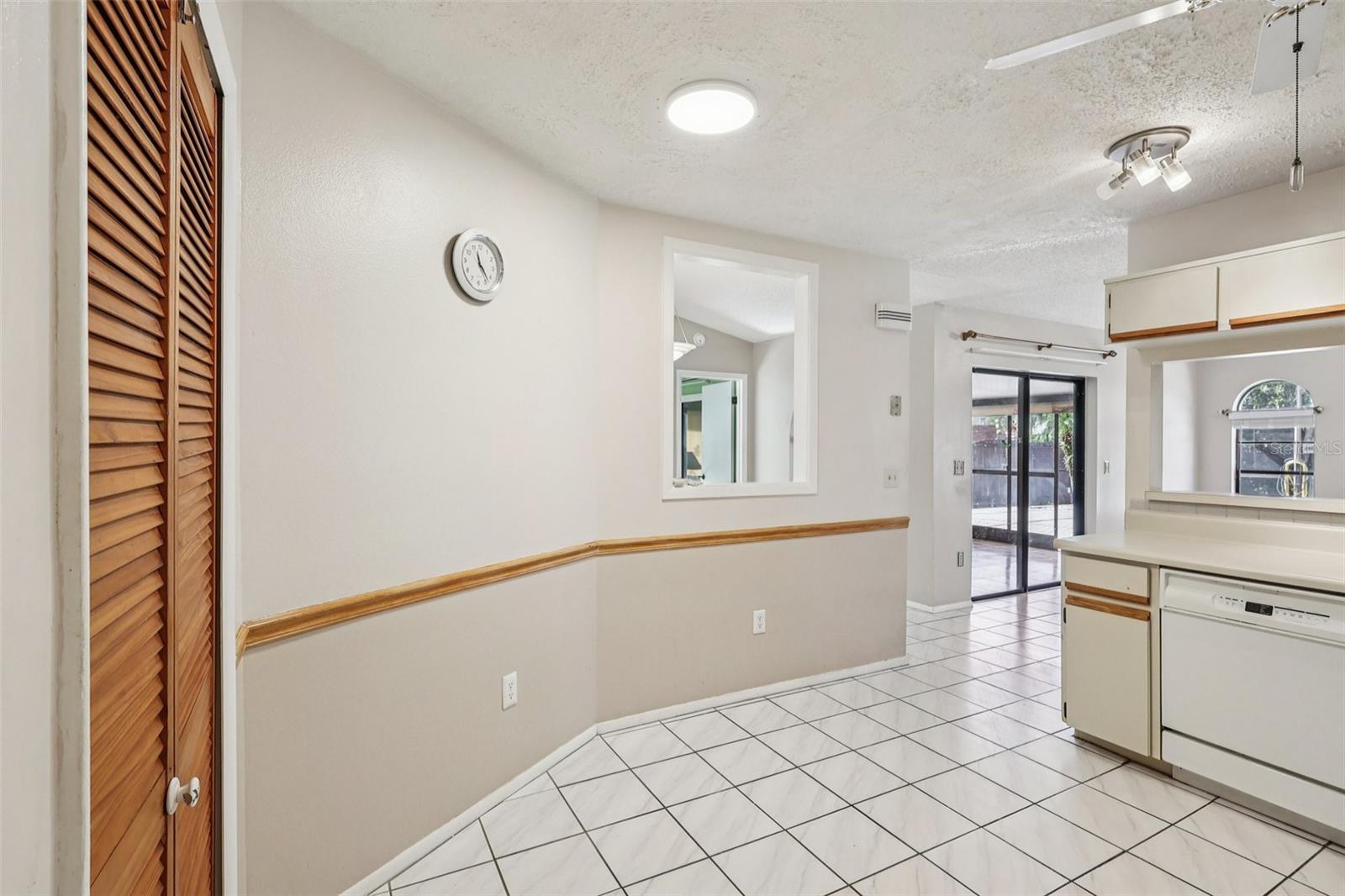 Image 18 of 47 For 9913 Chesham Drive