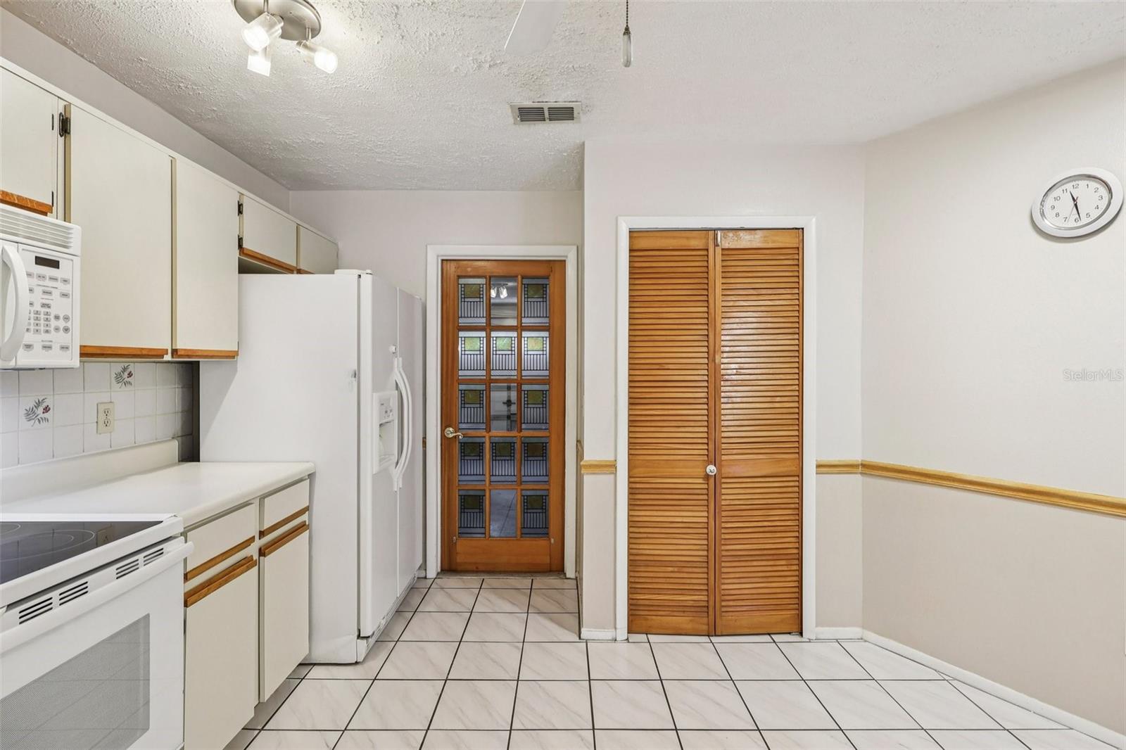 Image 21 of 47 For 9913 Chesham Drive