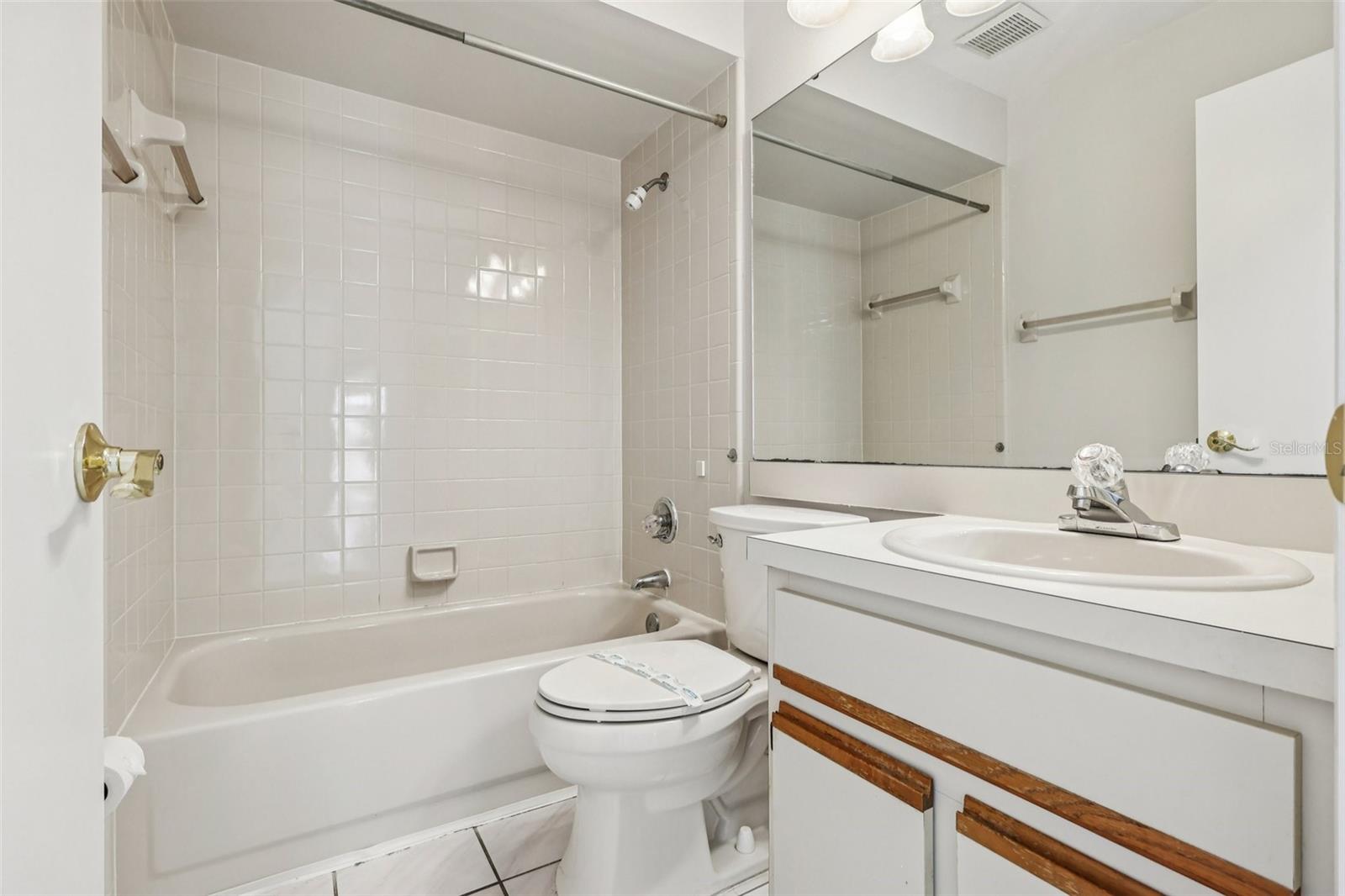 Image 32 of 47 For 9913 Chesham Drive