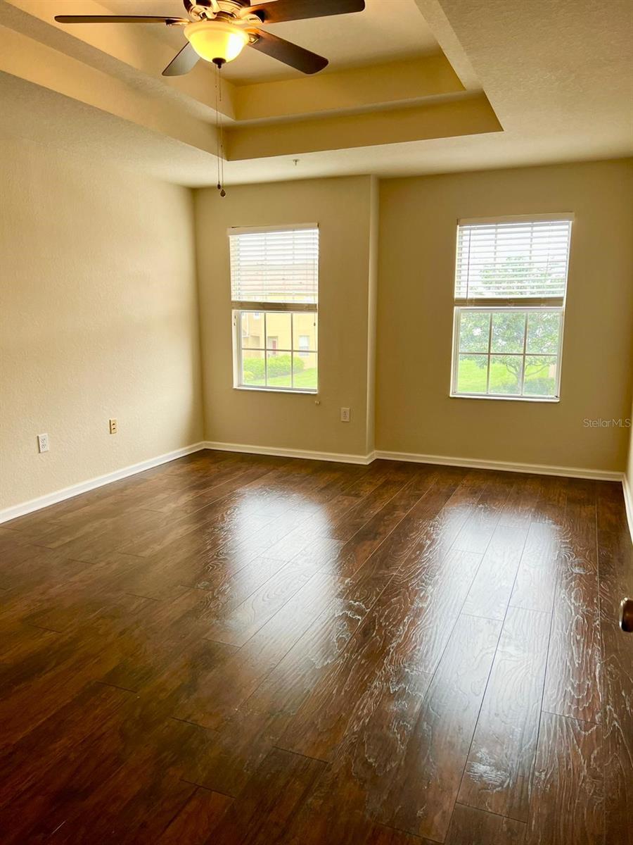 Image 24 of 39 For 2992 Langdon Lane N