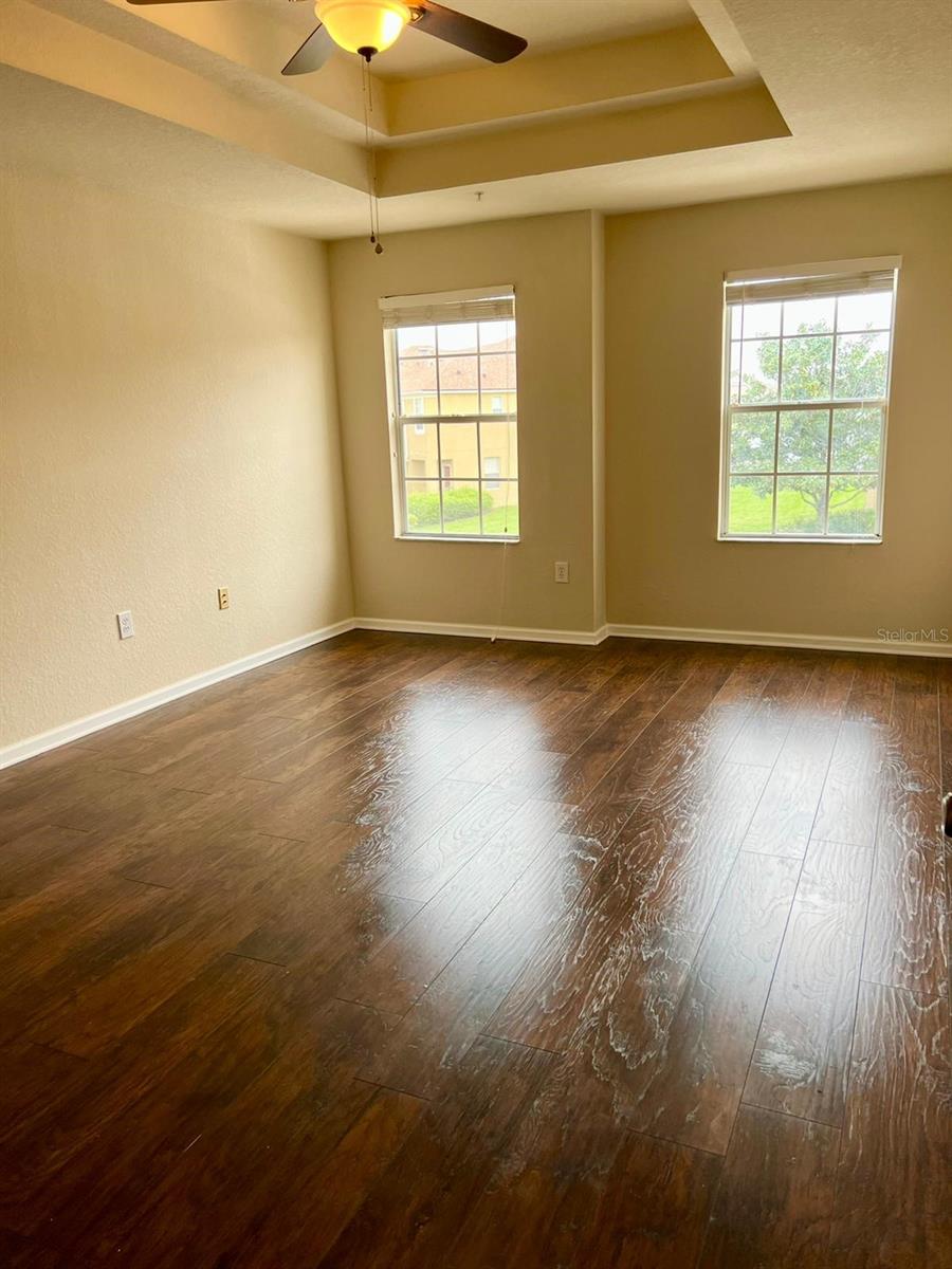 Image 26 of 39 For 2992 Langdon Lane N