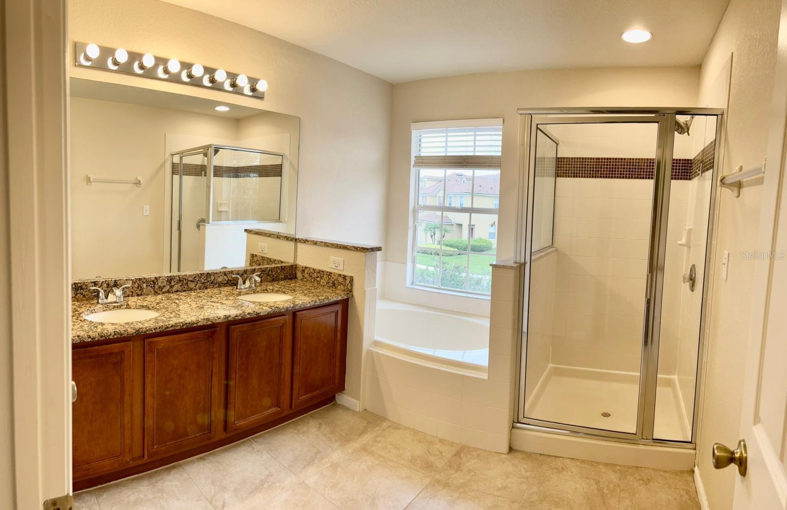 Image 33 of 39 For 2992 Langdon Lane N