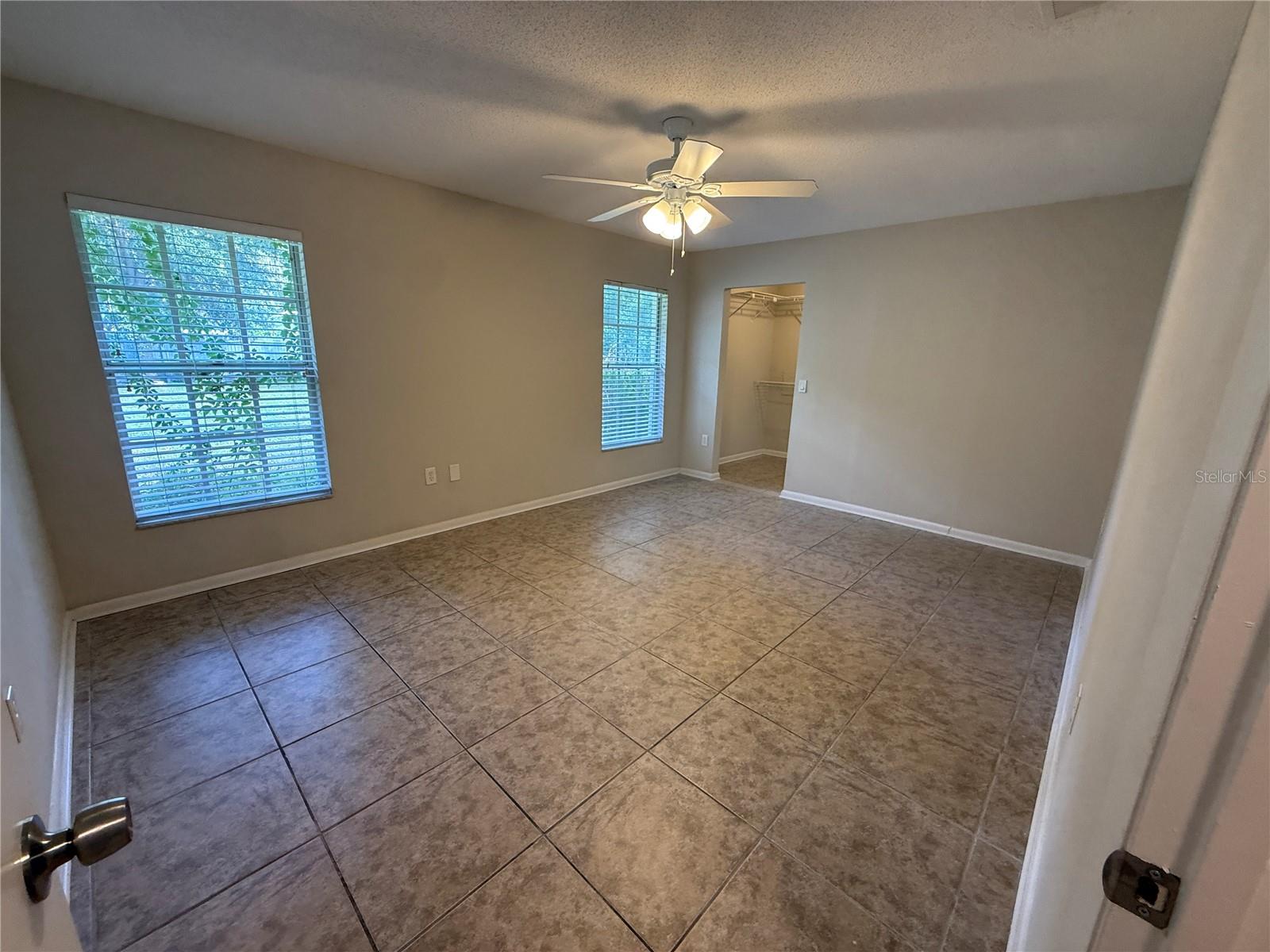 Image 11 of 24 For 360 Vincent Drive