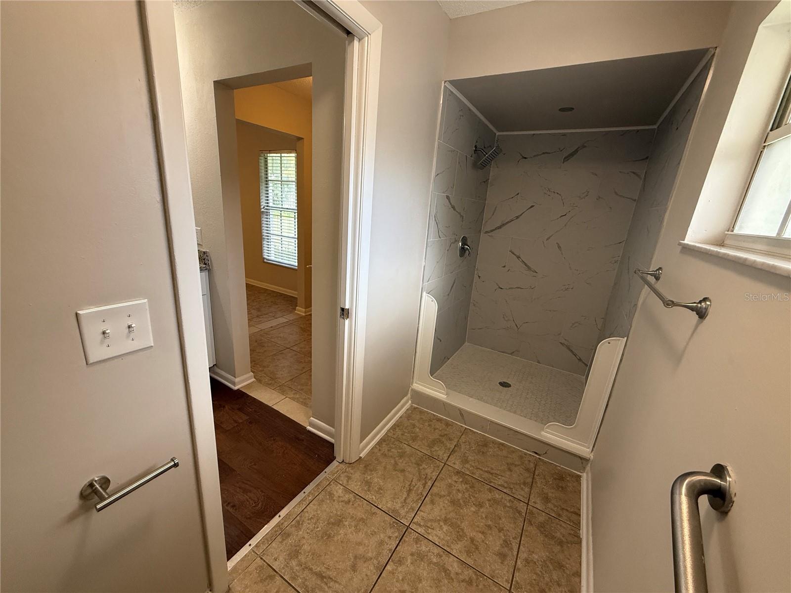 Image 16 of 24 For 360 Vincent Drive