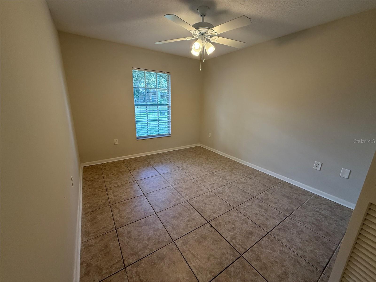 Image 17 of 24 For 360 Vincent Drive