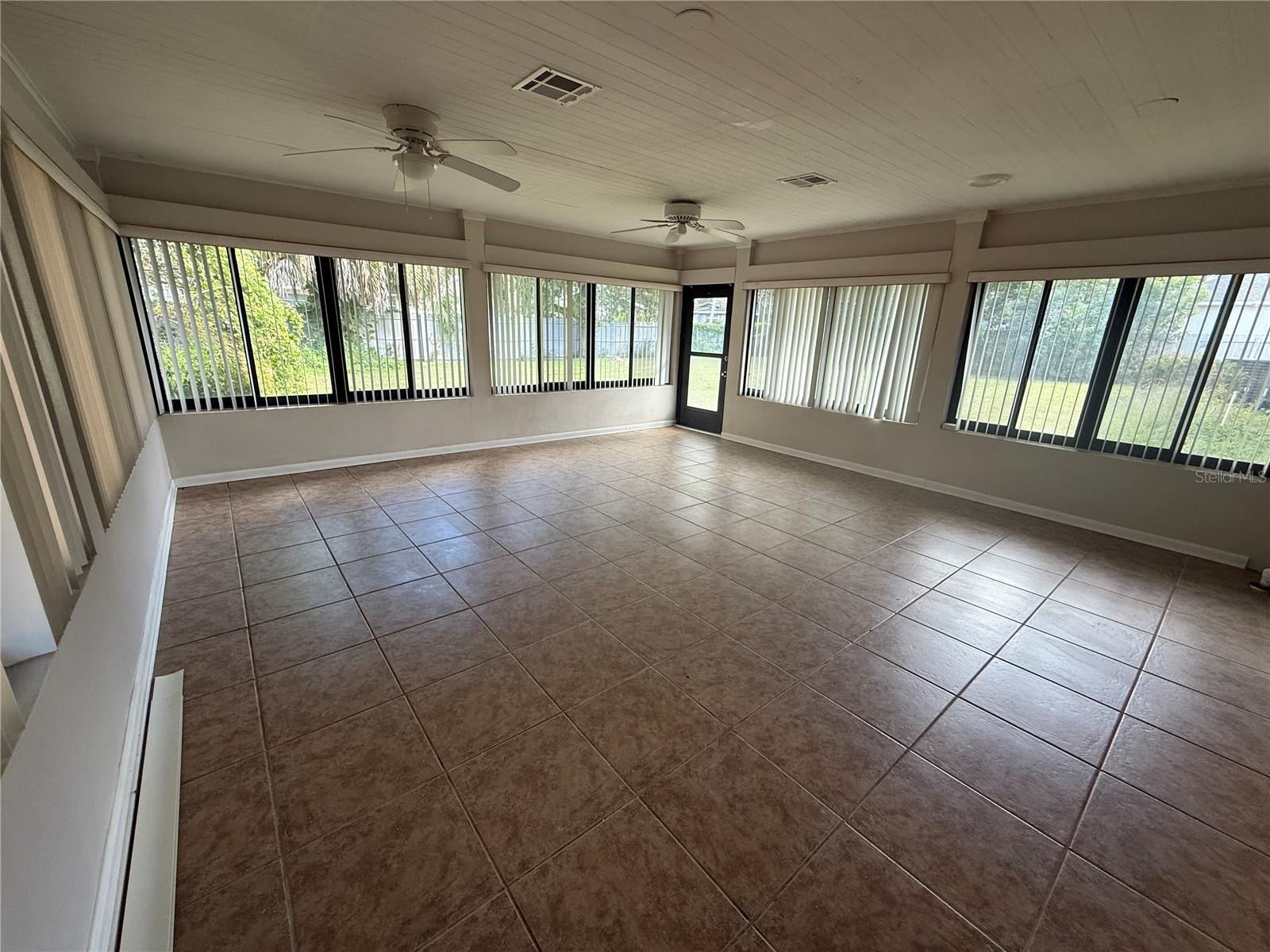 Image 18 of 24 For 360 Vincent Drive