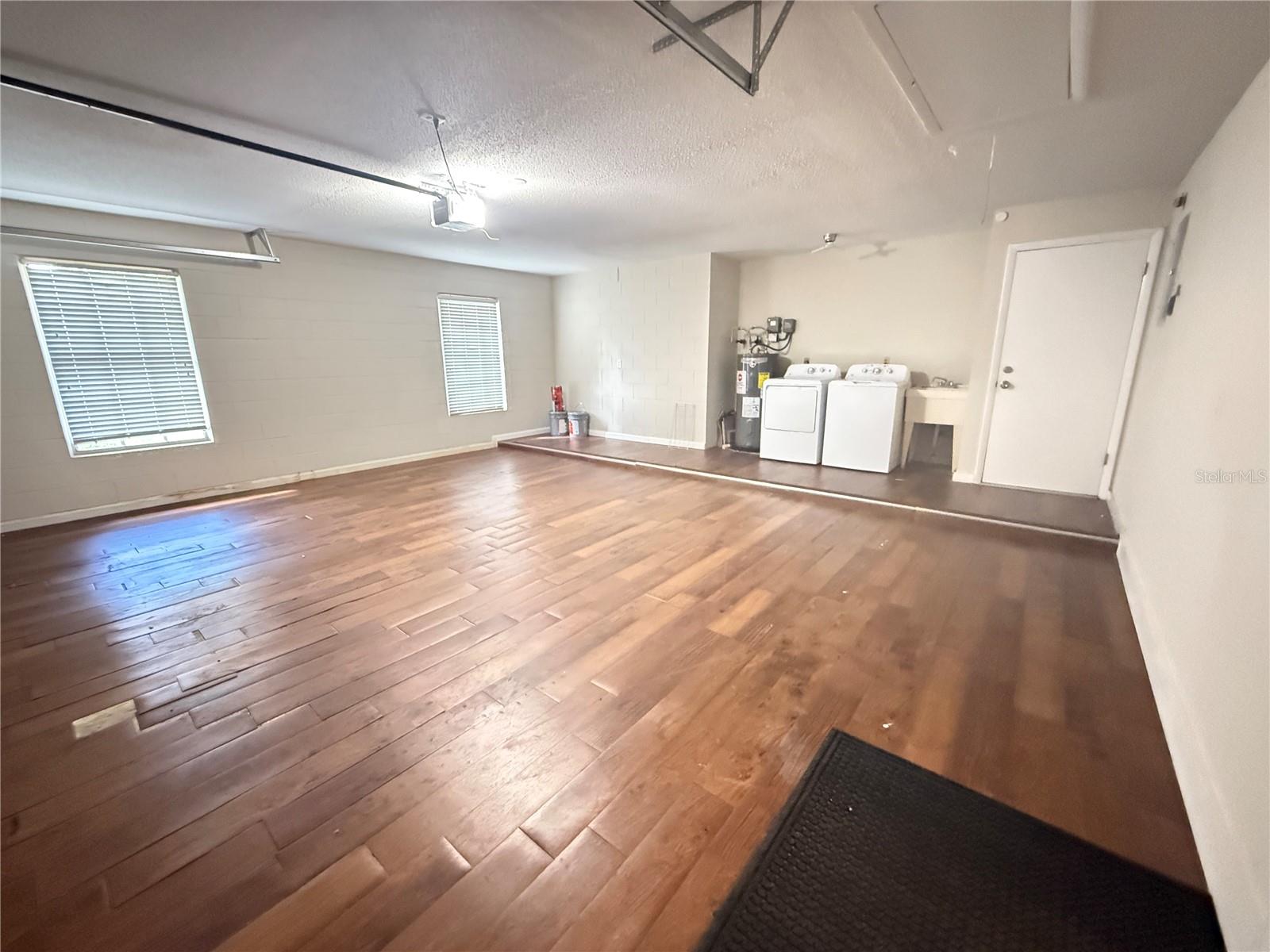 Image 19 of 24 For 360 Vincent Drive