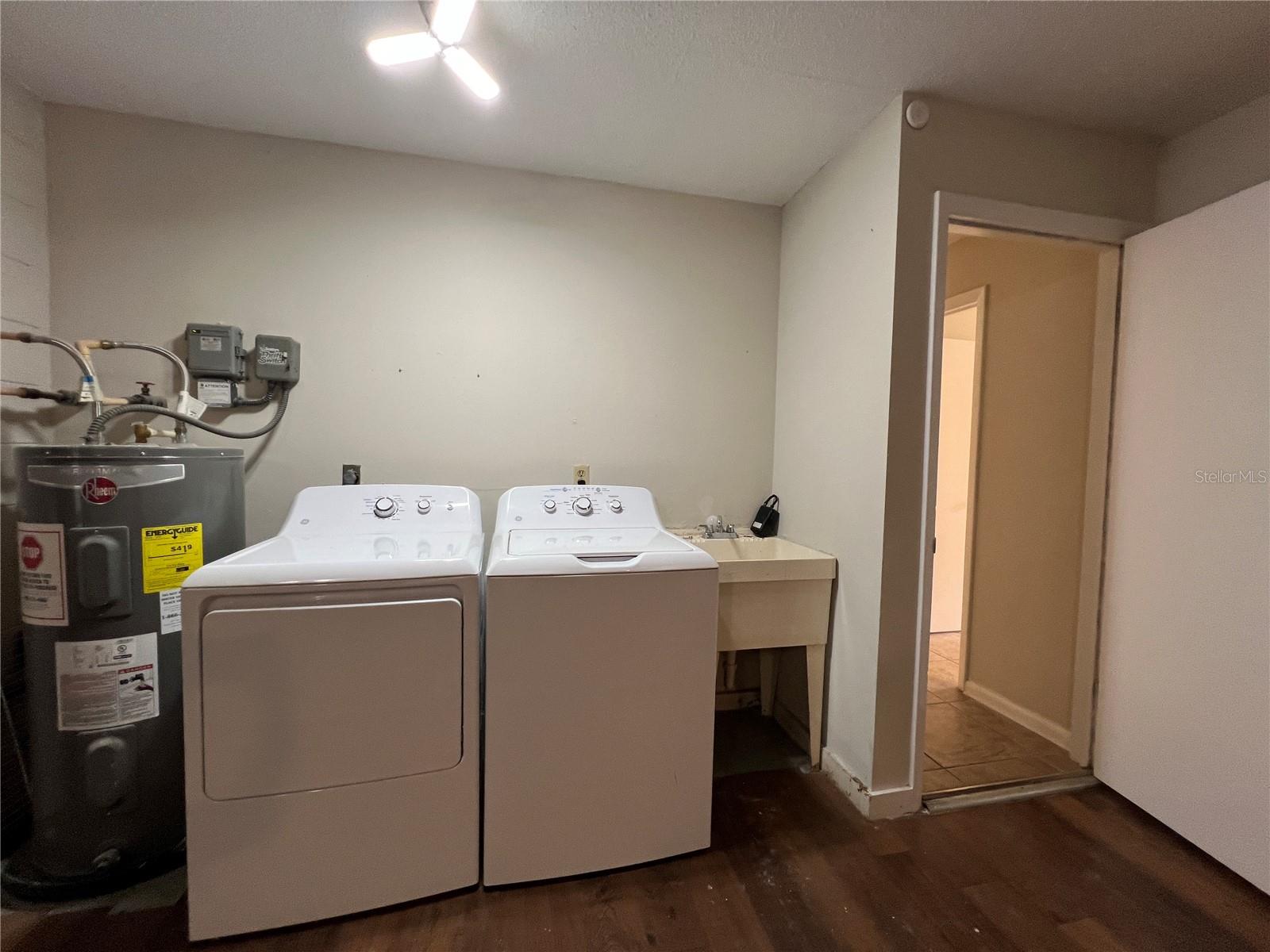 Image 20 of 24 For 360 Vincent Drive