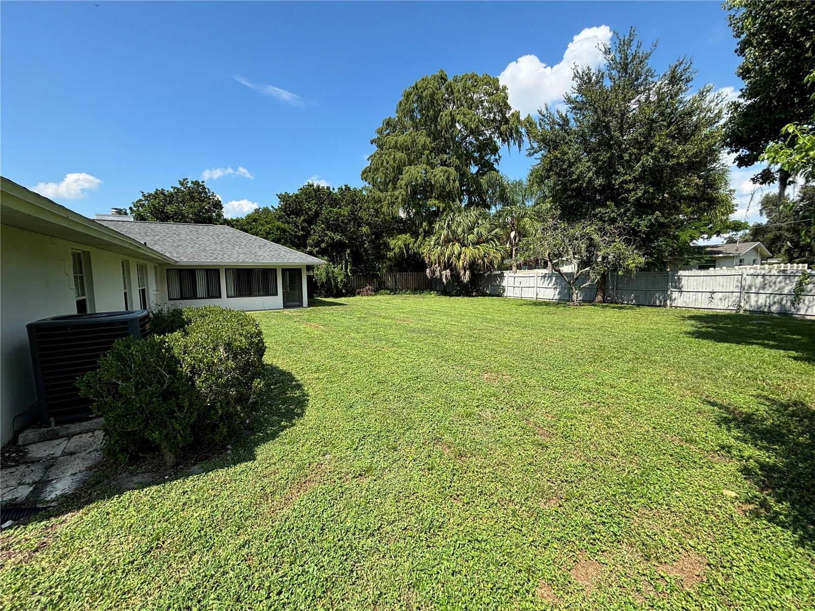 Image 22 of 24 For 360 Vincent Drive