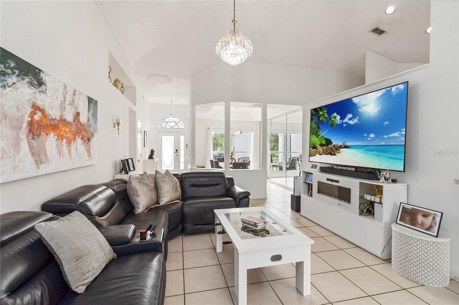 Image 13 of 44 For 12328 Bronson Way