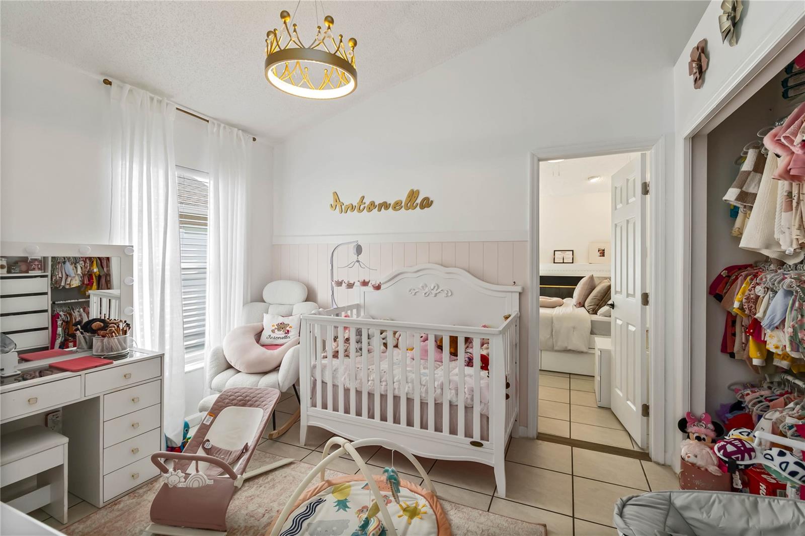 Image 26 of 44 For 12328 Bronson Way