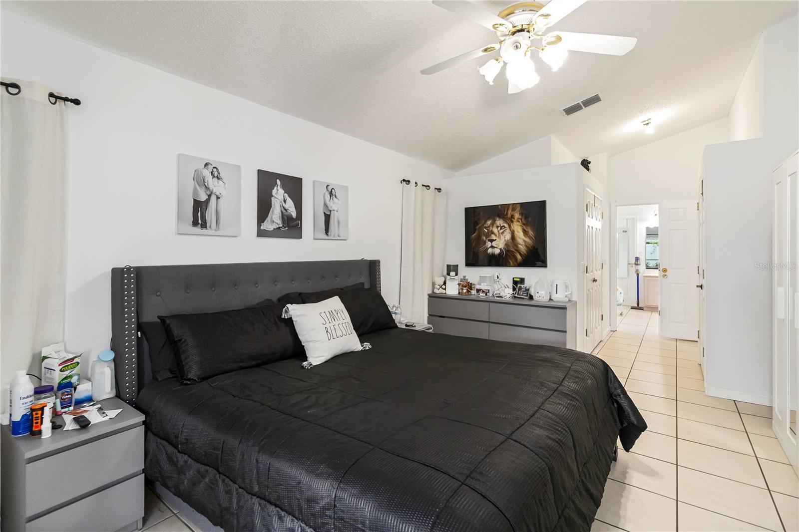 Image 28 of 44 For 12328 Bronson Way