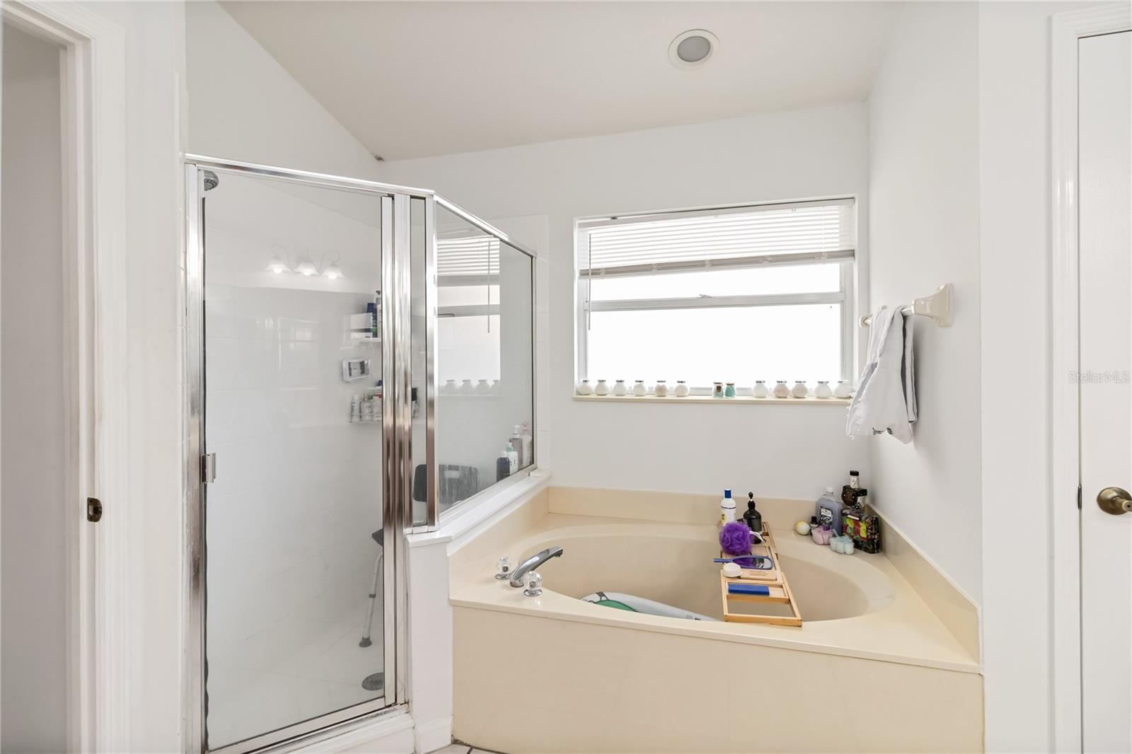 Image 33 of 44 For 12328 Bronson Way