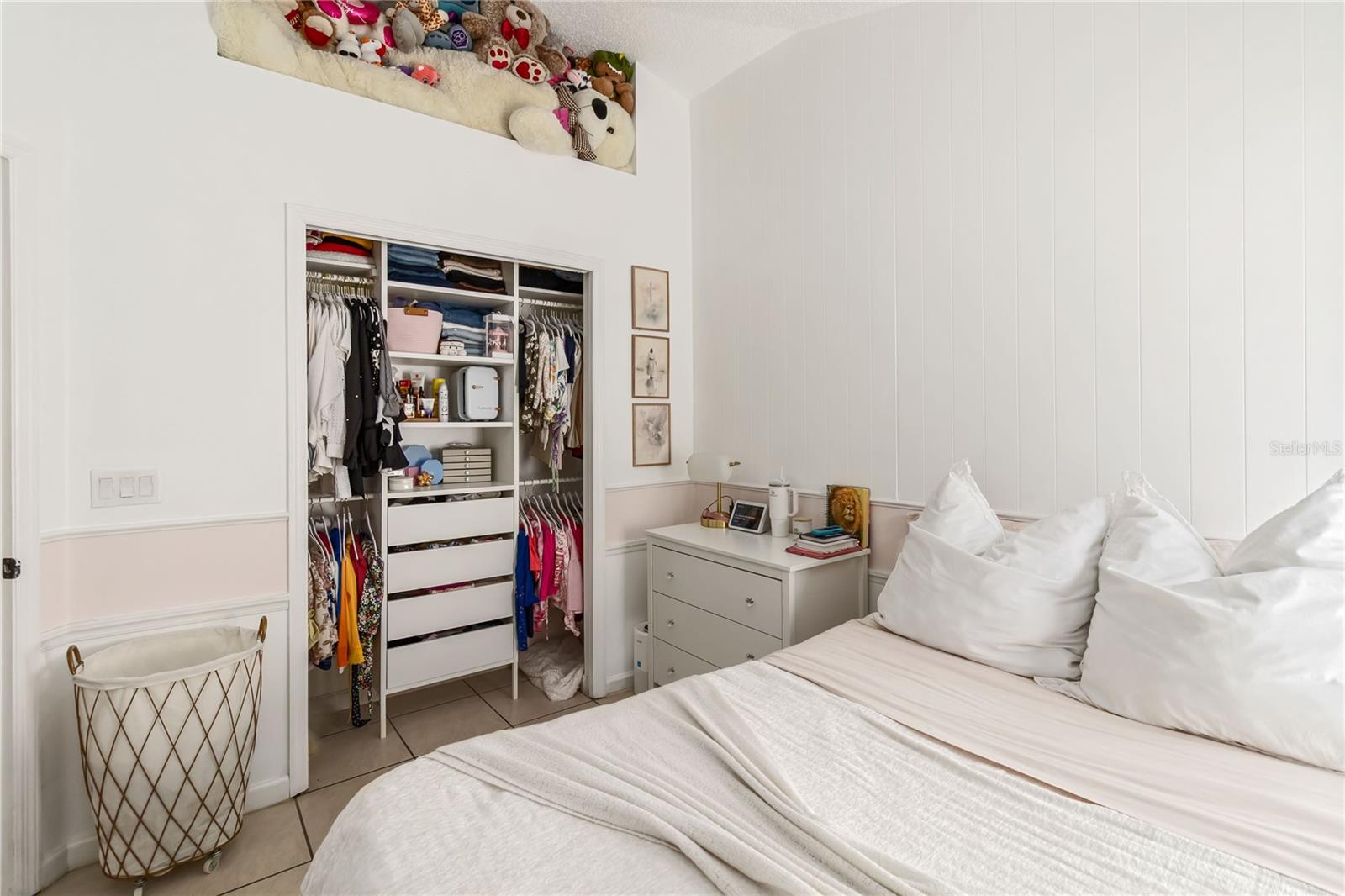 Image 37 of 44 For 12328 Bronson Way