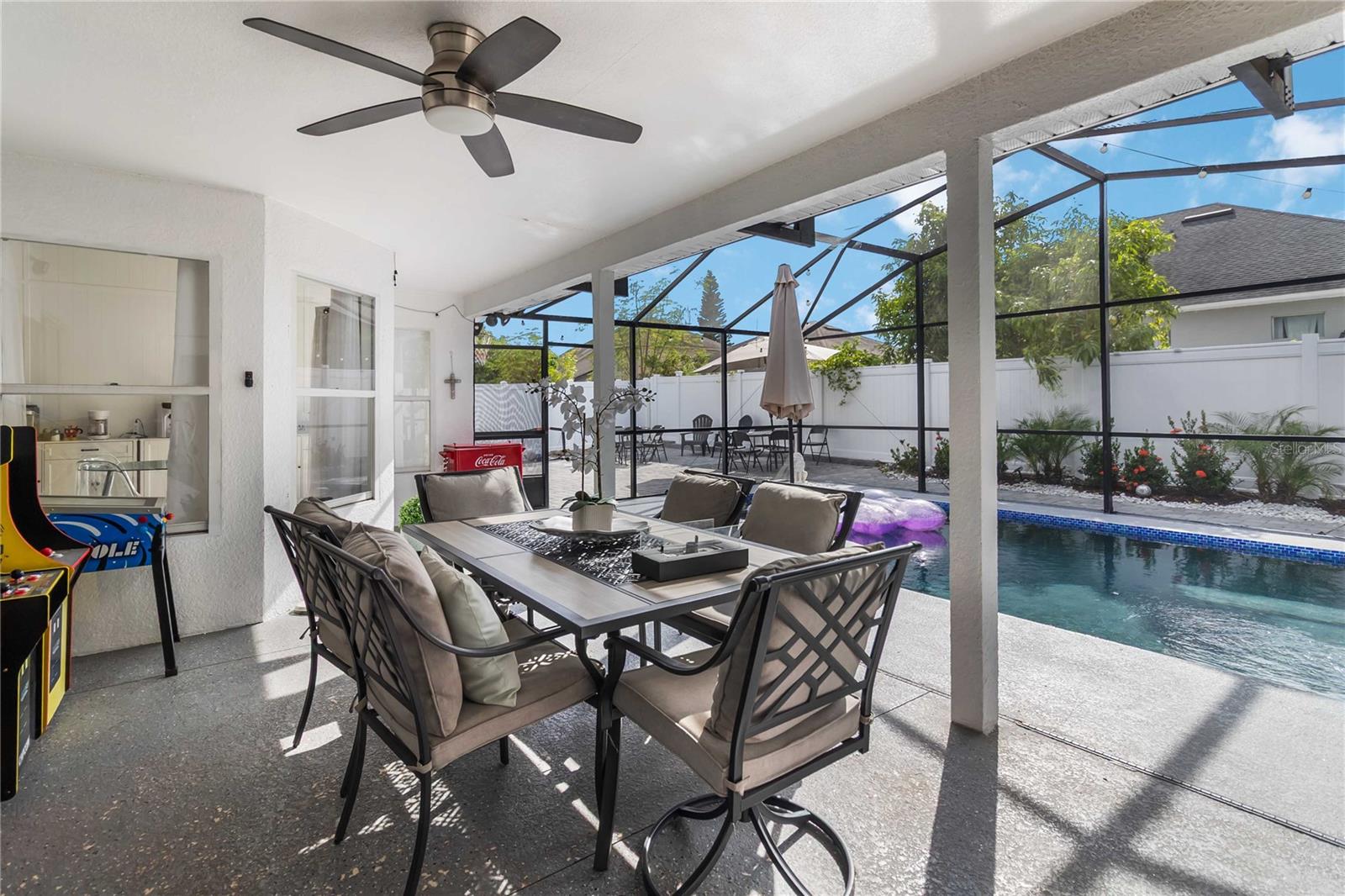 Image 39 of 44 For 12328 Bronson Way