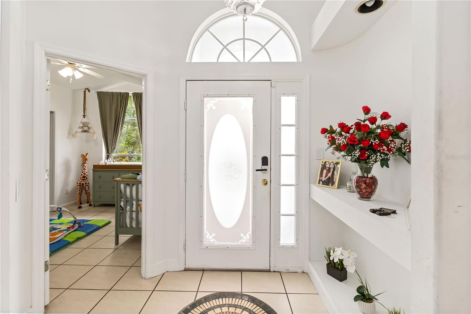 Image 4 of 44 For 12328 Bronson Way