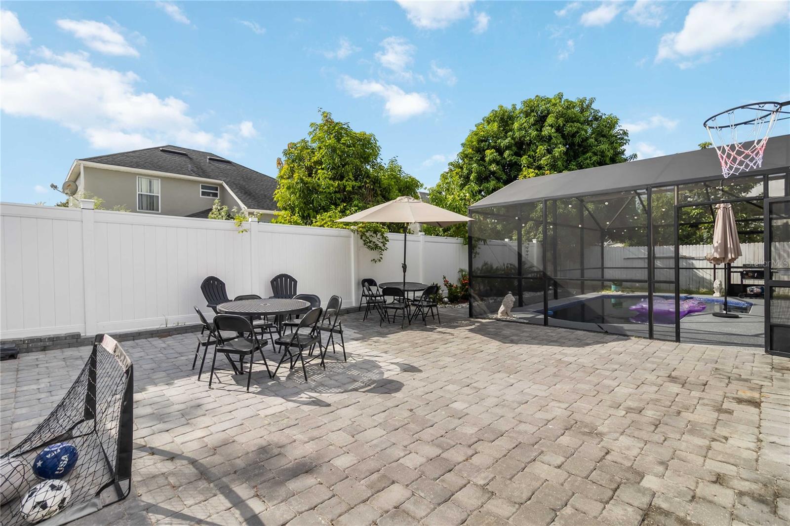 Image 43 of 44 For 12328 Bronson Way