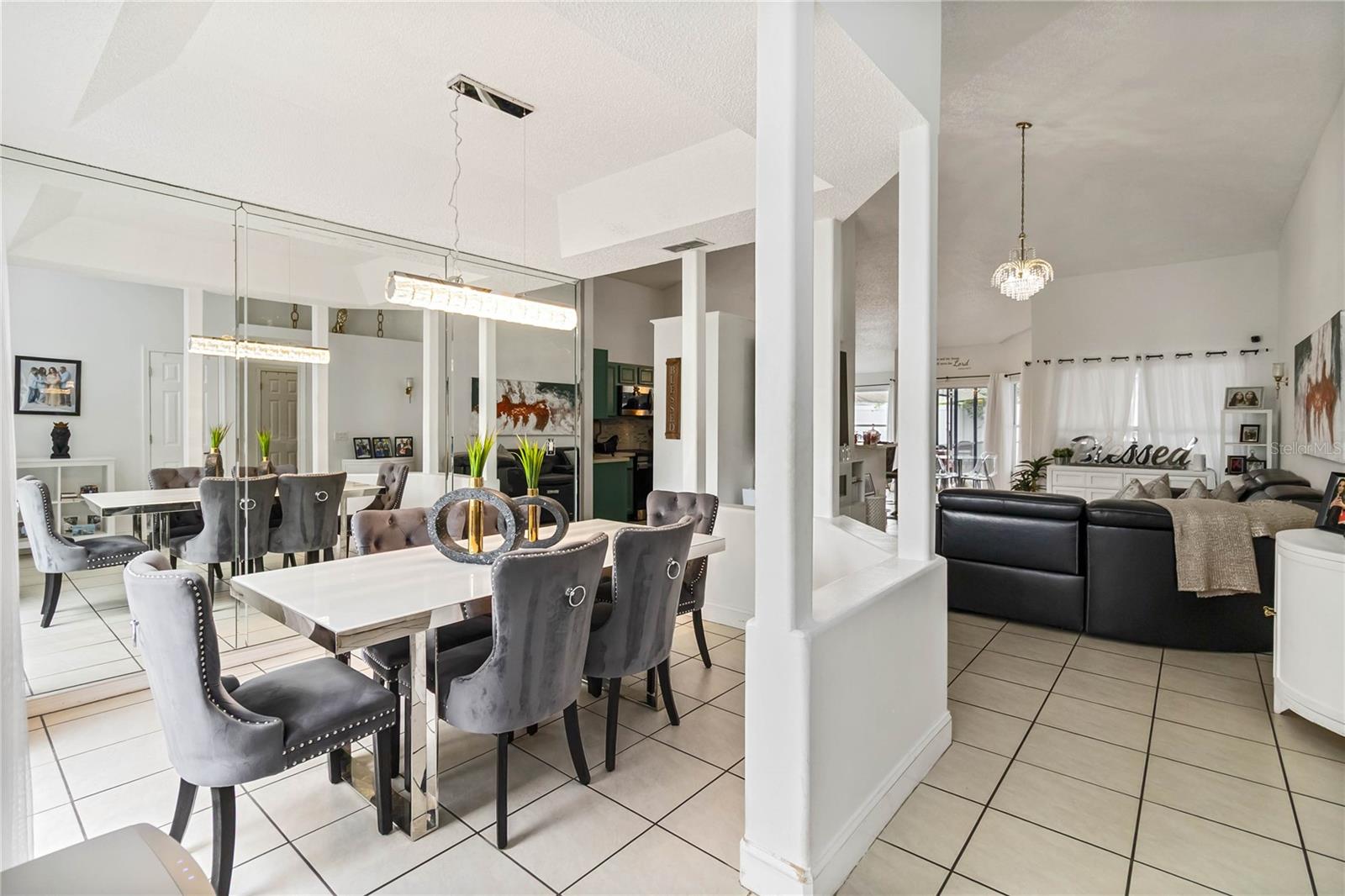 Image 7 of 44 For 12328 Bronson Way