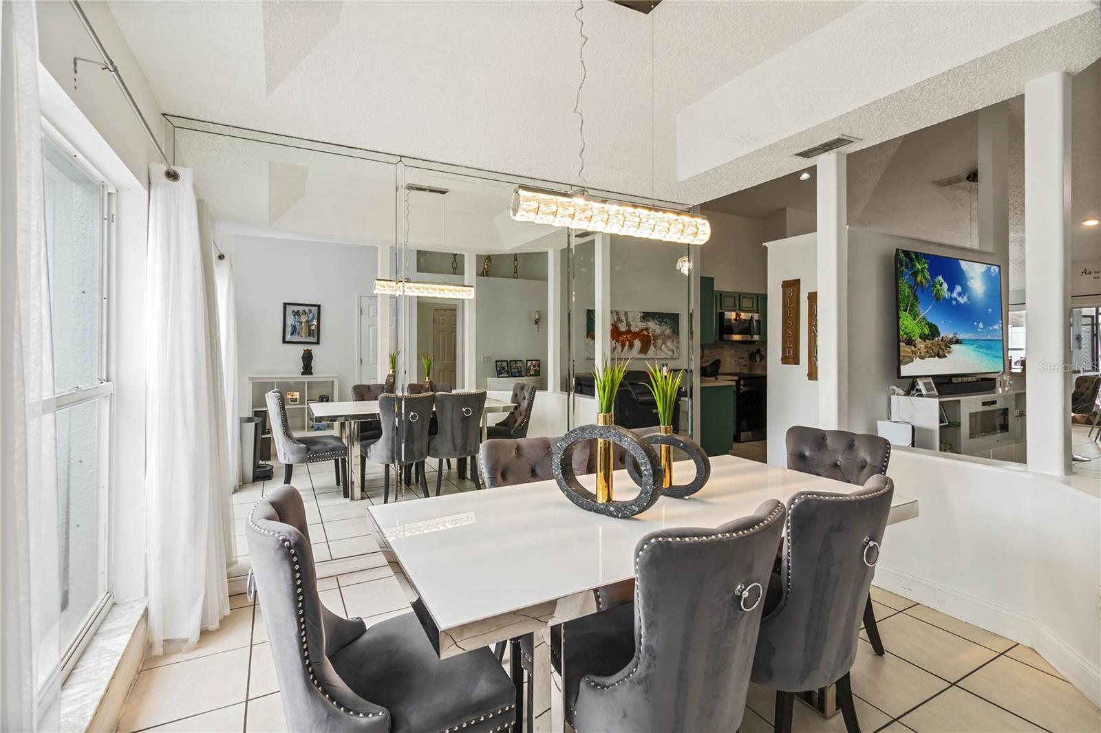 Image 8 of 44 For 12328 Bronson Way