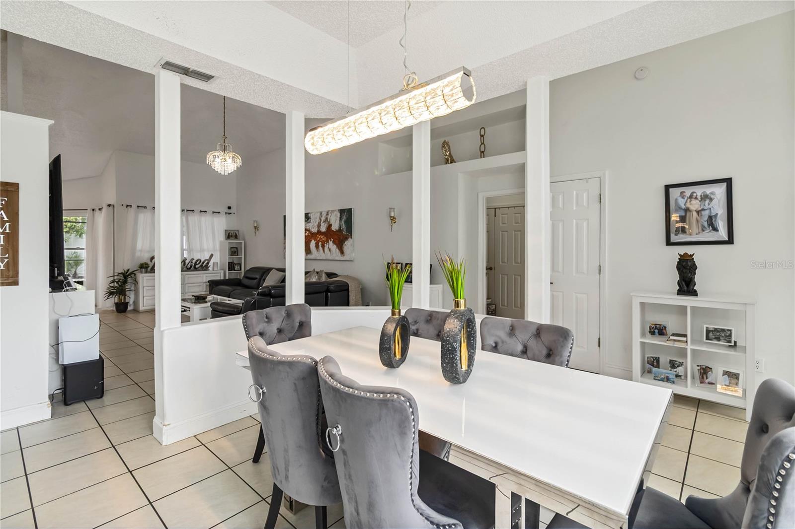 Image 9 of 44 For 12328 Bronson Way