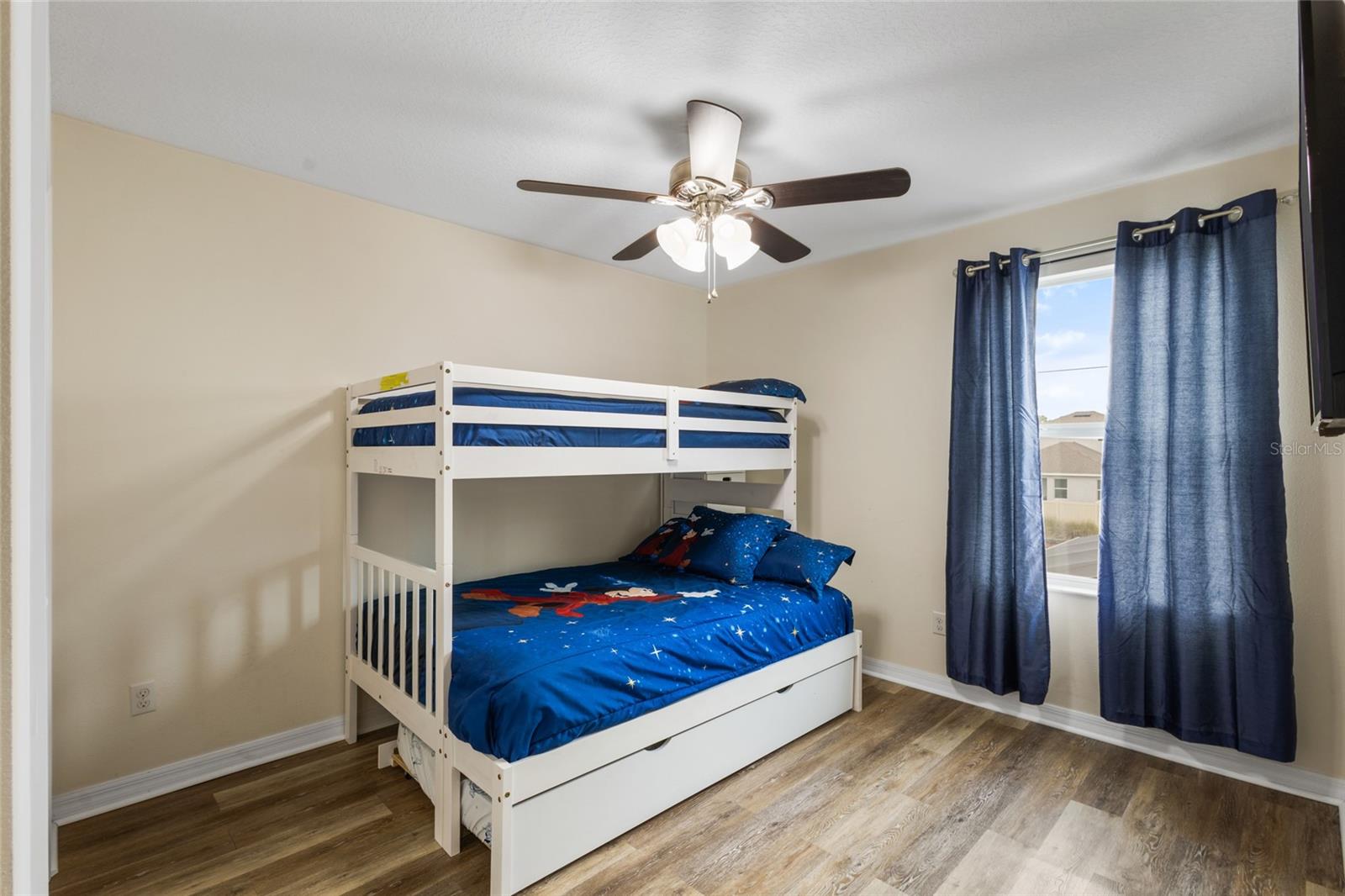 Image 8 of 28 For 2729 Barclay Lane