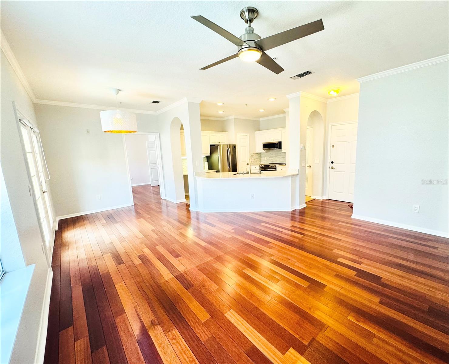 Image 2 of 18 For 860 Orange Avenue 332