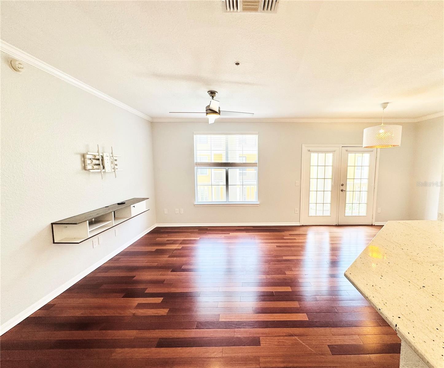 Image 3 of 18 For 860 Orange Avenue 332