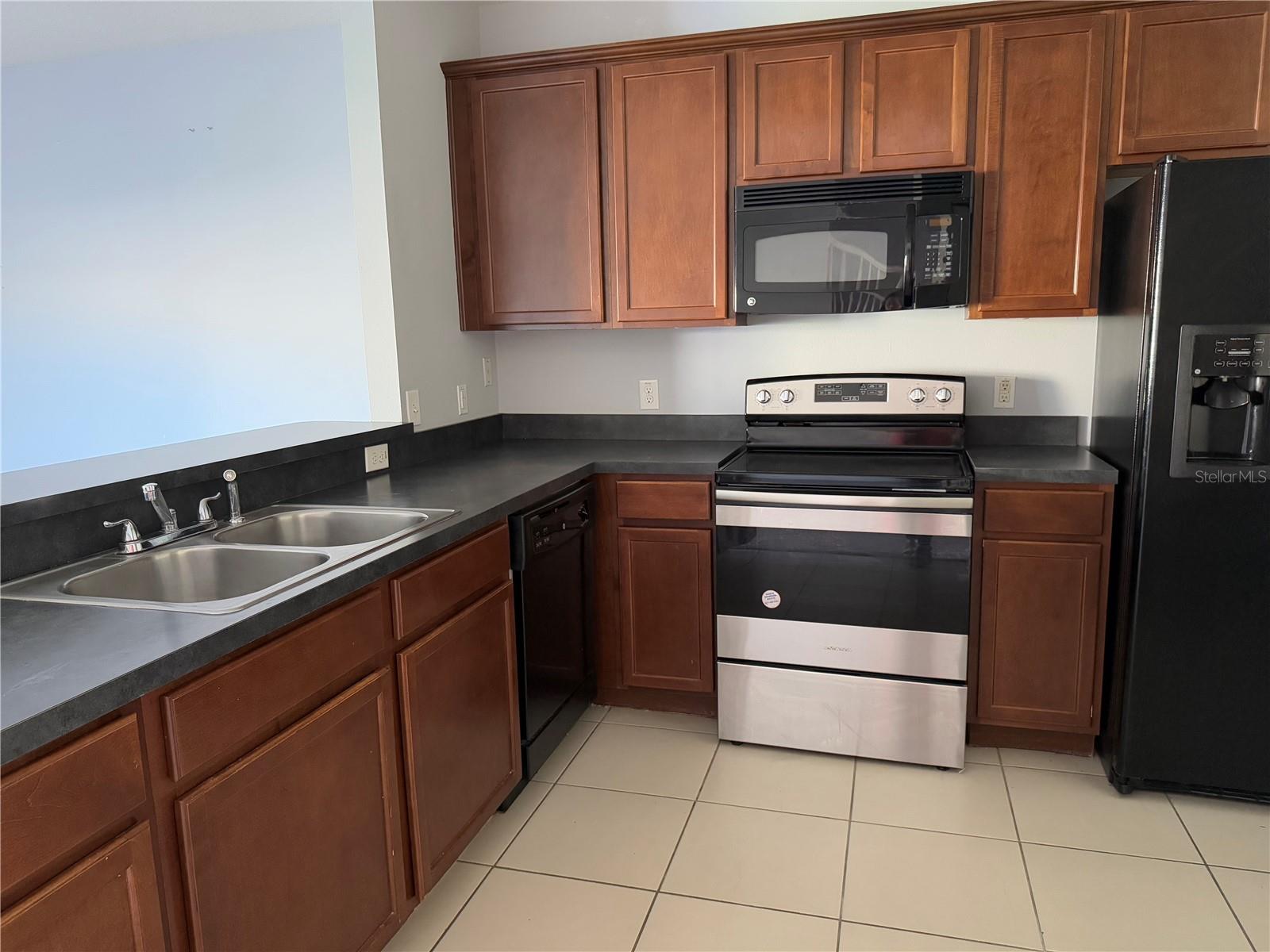 Image 10 of 21 For 1873 Chatham Place Drive