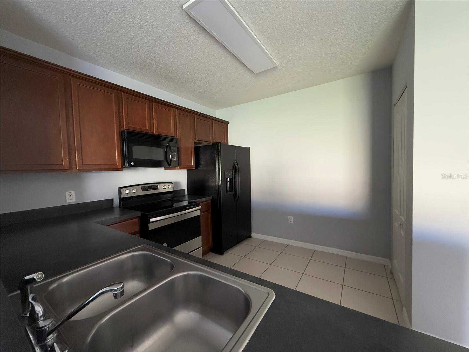 Image 12 of 21 For 1873 Chatham Place Drive