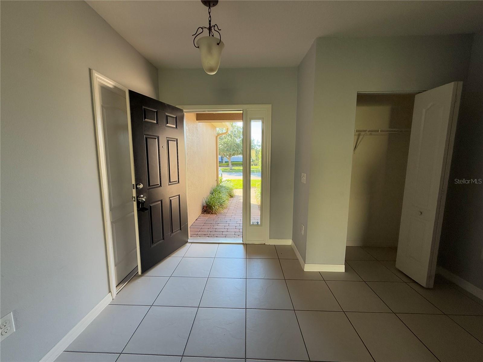 Image 6 of 21 For 1873 Chatham Place Drive