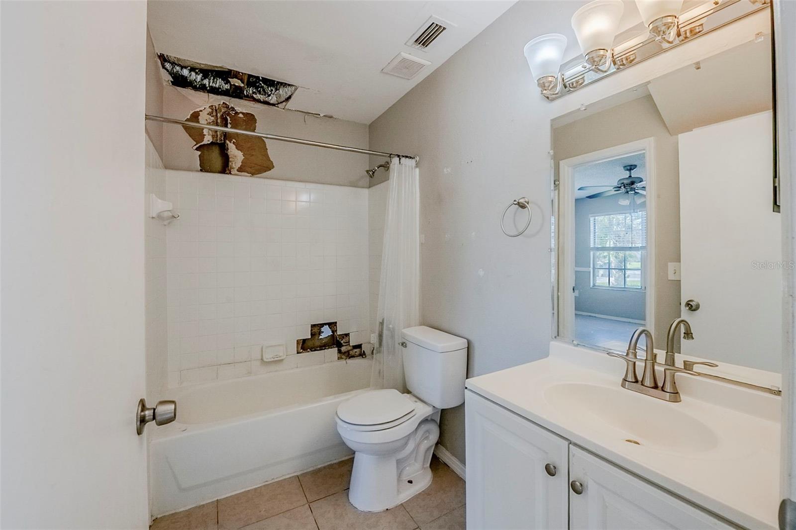 Image 13 of 31 For 2032 Tropic Bay Court