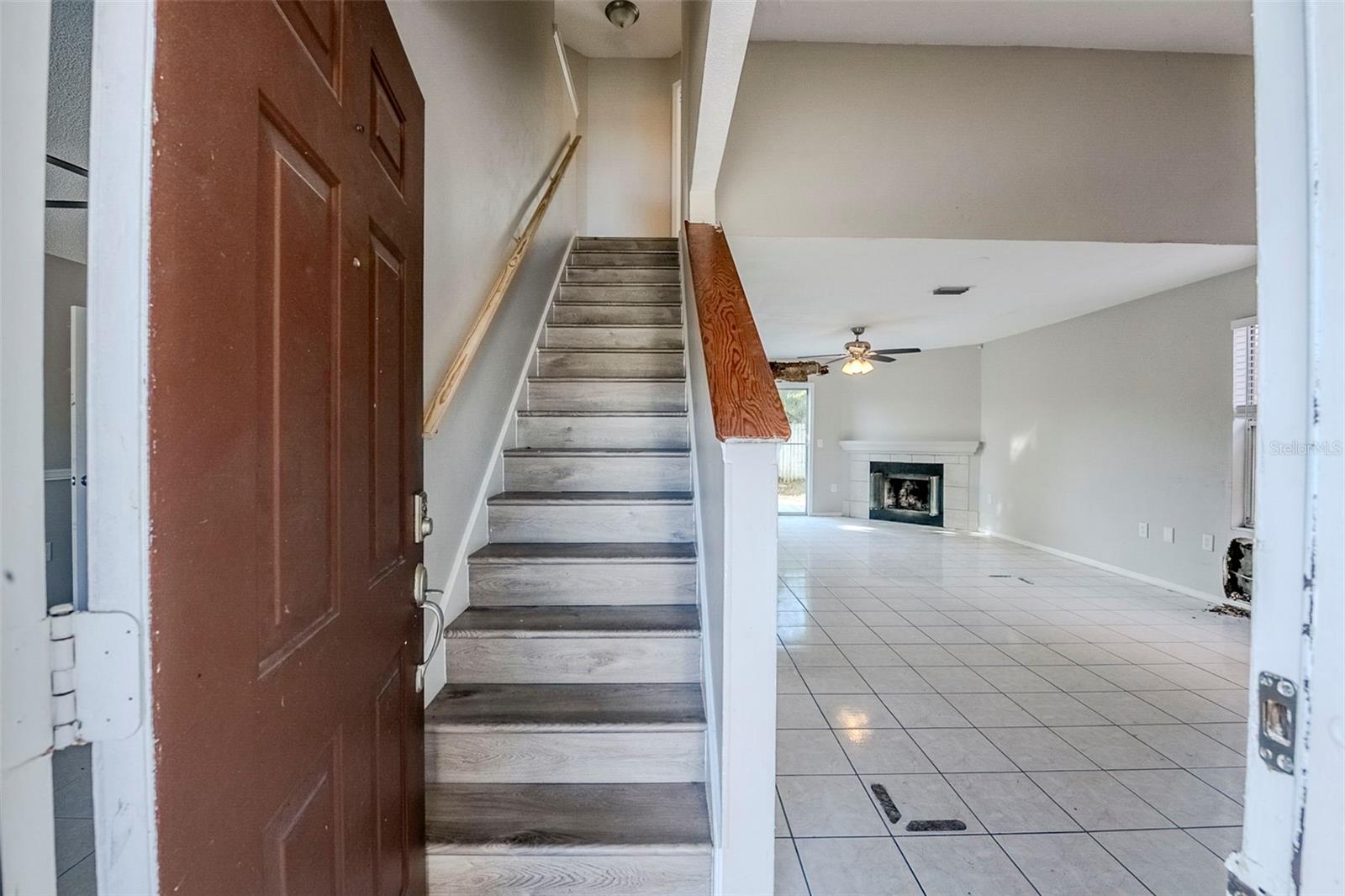 Image 3 of 31 For 2032 Tropic Bay Court