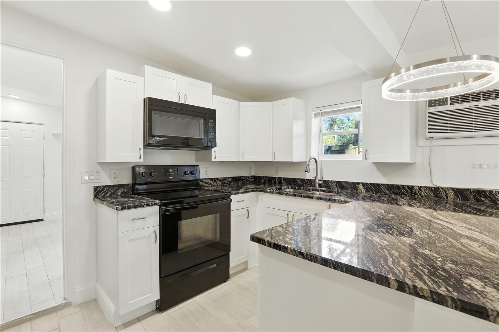 Image 7 of 15 For 1906 Cloverlawn Avenue