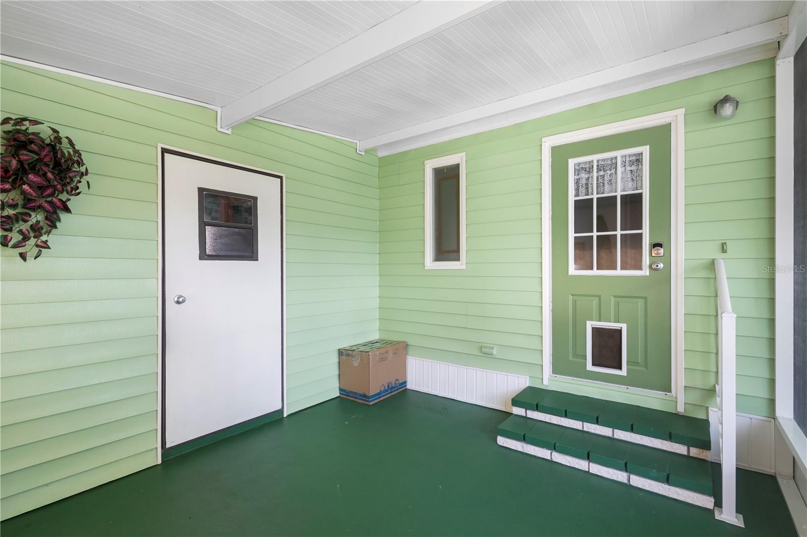 Image 11 of 43 For 6015 Grand Oaks Drive Se