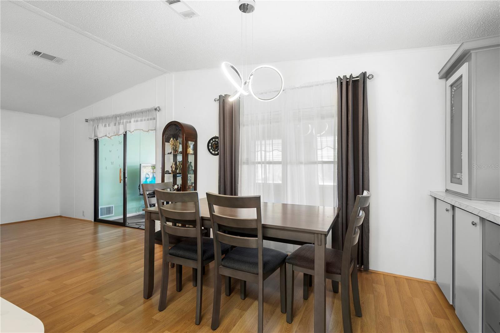 Image 21 of 43 For 6015 Grand Oaks Drive Se