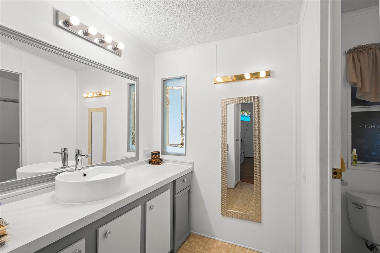 Image 38 of 43 For 6015 Grand Oaks Drive Se