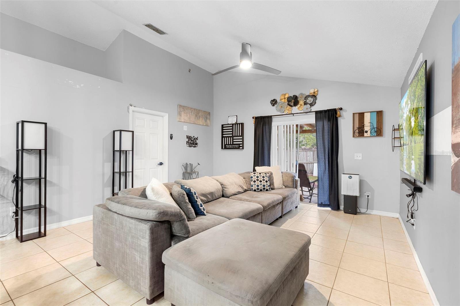 Image 13 of 25 For 1701 Circe Lake Court
