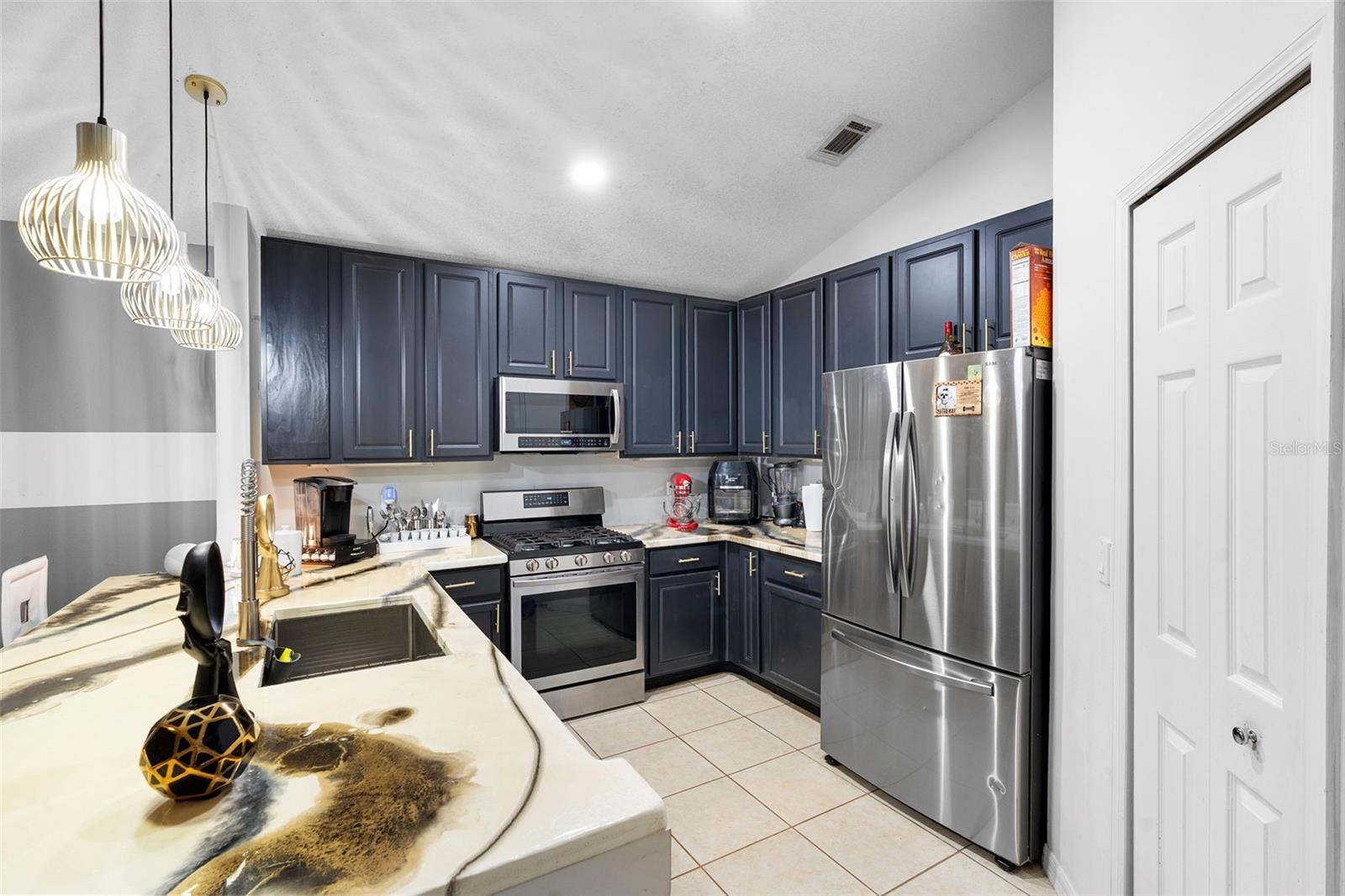 Image 5 of 25 For 1701 Circe Lake Court