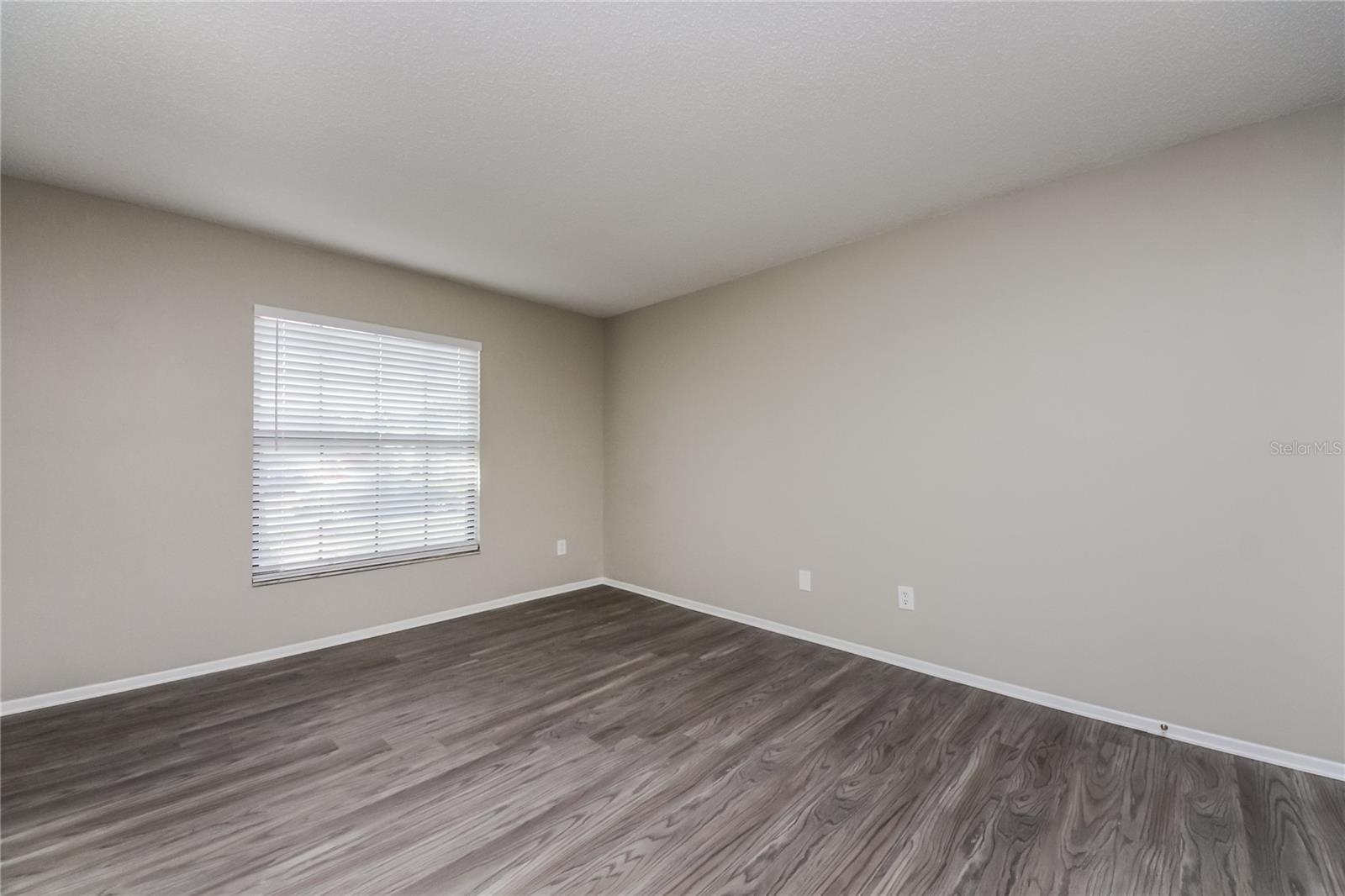 Image 11 of 16 For 2733 Mint Drive