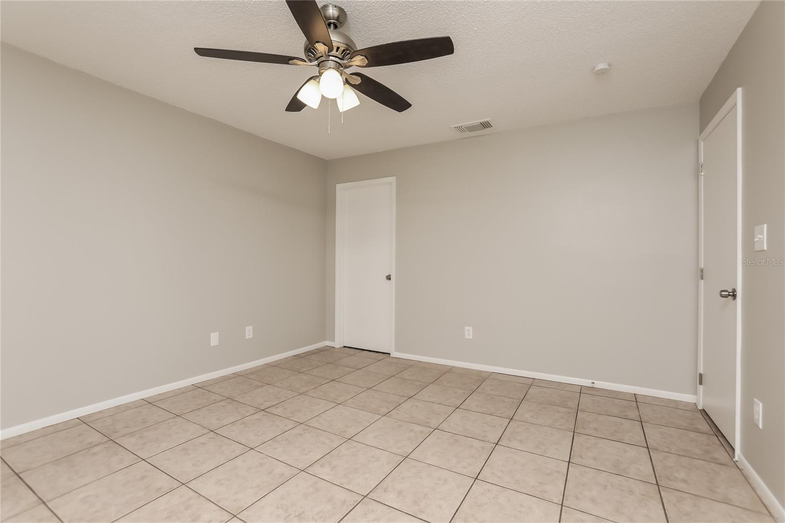 Image 12 of 16 For 1815 Prairie Lake Boulevard