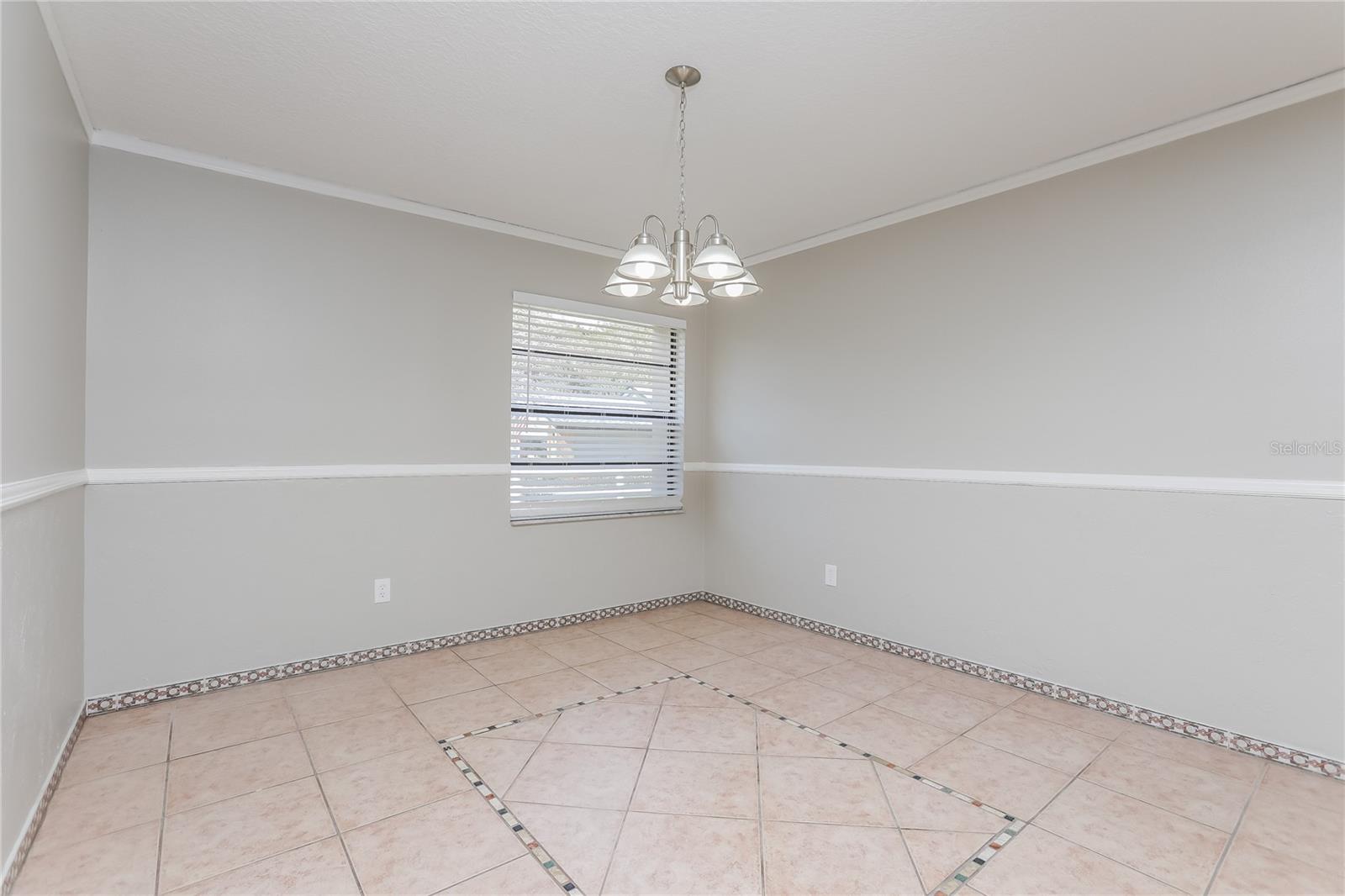 Image 4 of 16 For 1815 Prairie Lake Boulevard