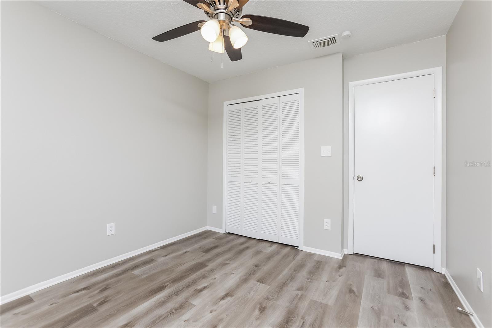 Image 9 of 16 For 1815 Prairie Lake Boulevard